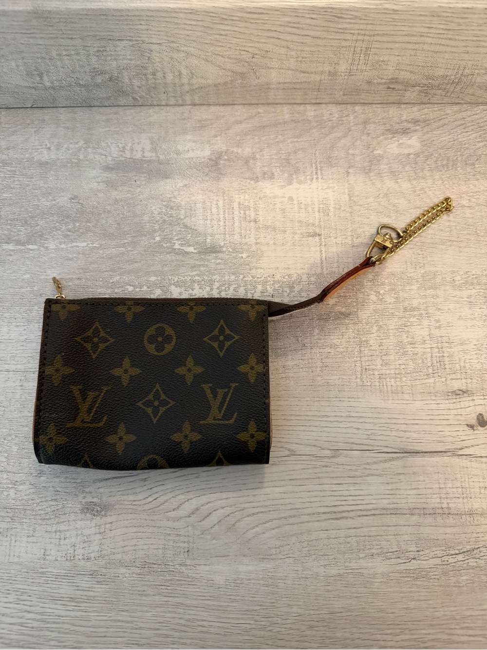 Louis Vuitton Mini Pochette - Picture 3 of 15